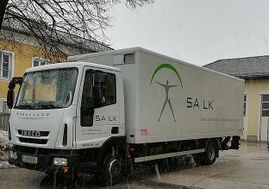 Salzburger Landeskliniken Beschriftung Fahrzeug SALK